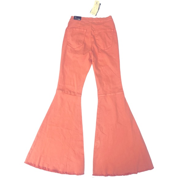 Fashion Nova extreme flare leg pants blush pink size 11 women’s distressed NWT - Picture 8 of 11